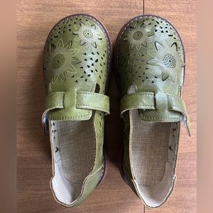 Green floral loafers